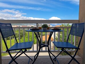 Outdoor dining - Wohnung "Penic" mit Blick auf das Wasser by Interhome (Kaštel Novi)
