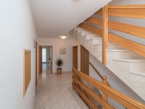 Interior - Apartment mit zwei Schlafzimmern und eigenem Balkon by Interhome (Trogir/Okrug Donji)