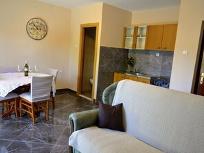 TV - Wohnung in Vinišće mit privatem Parkplatz by Interhome (Vinišće)
