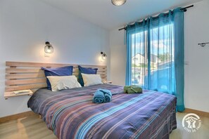 Silitysrauta/-lauta, ilmainen Wi-Fi, vuodevaatteet