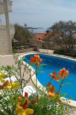 Pool - Schönes Haus in Sevid mit Gemeinschaftspool by Interhome (Marina)
