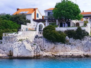 Exterior - mit Blick auf das Wasser by Interhome (Podorljak)