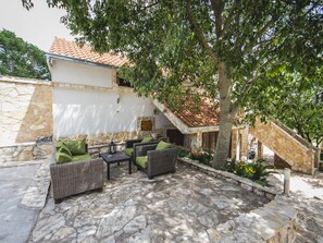 Terrace/patio - Villa mit beheiztem Pool by Interhome (Primorski Dolac)