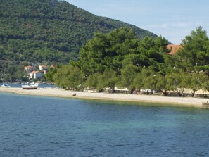 Beach - mit einer überdachten Terrasse by Interhome (Grebaštica)