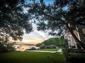 Property grounds - am Strand by Interhome (Brodarica/Žaborić)