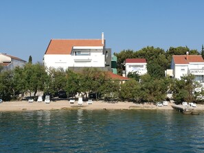 Exterior - mit Strandzugang by Interhome (Murter/Betina)