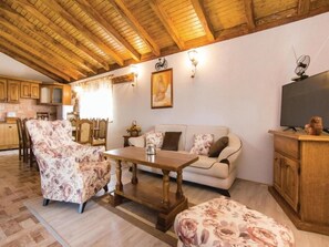 TV - Anita 1 mit Pool by Interhome (Budak)