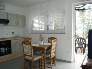 Fridge, microwave, oven, dishwasher - für vier Personen mit Terrasse im Erdgeschoss by Interhome (Pašman/Neviđane)