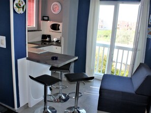 Interior - Appartement "Couple Suite C2" mit Blick auf das Wasser by Interhome (Zaton)
