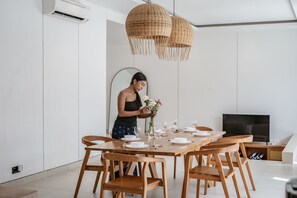 Deluxe Villa, 3 Bedrooms, Private Pool, Pool View | Dining room - RHYS Villa Pererenan (Canggu)