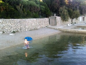 Beach - Appartement "Tomi" mit Blick auf das Wasser by Interhome (Pag/Zubovići)