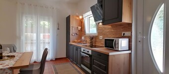 Strandnahes kleines Ferienhaus mit Terrasse by Interhome