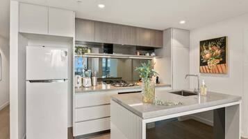 Fridge, microwave, oven, stovetop