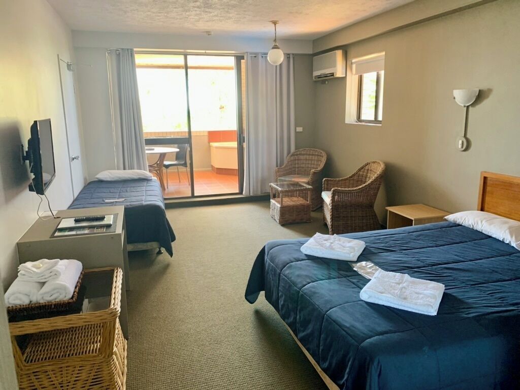 Superior Double or Twin Room, Balcony, Beach View | Laptop workspace