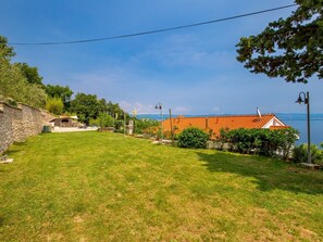 Property grounds - mit Terrasse by Interhome (Moscenice)