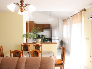 Interior - Apartment Fuma in Pinezići mit Privatem Balkon by Interhome (Divsici)