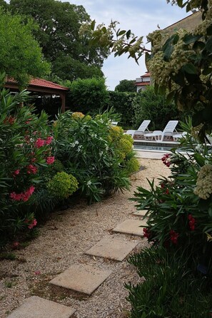 Property grounds - Eti und Mia , 13 personen, piscine by Interhome (Bokordici)