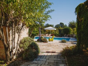 Pool - Freistehendes Ferienhaus in Karlovići mit Garten, gemeinsamem Pool und Grill by Interhome (Cere)