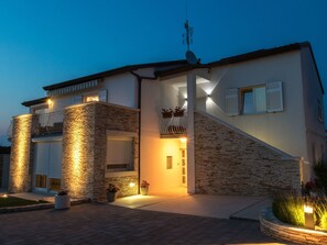 Exterior - 'Villa Lavender' mit Wasserblick by Interhome (Rovinj/Kanfanar)