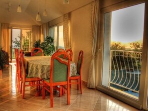 Dining - 'Villa Lavender' mit Wasserblick by Interhome (Rovinj/Kanfanar)