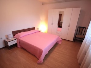 Internet - Wohnung "Sonja Dajla" direkt am Strand by Interhome (Buzinija)