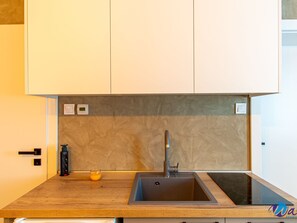 Refrigerador y utensilios de cocina 