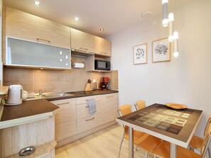 Fridge, microwave, cookware/dishes/utensils - in Kolberg mit Terrasse by Interhome (Kolobrzeg)