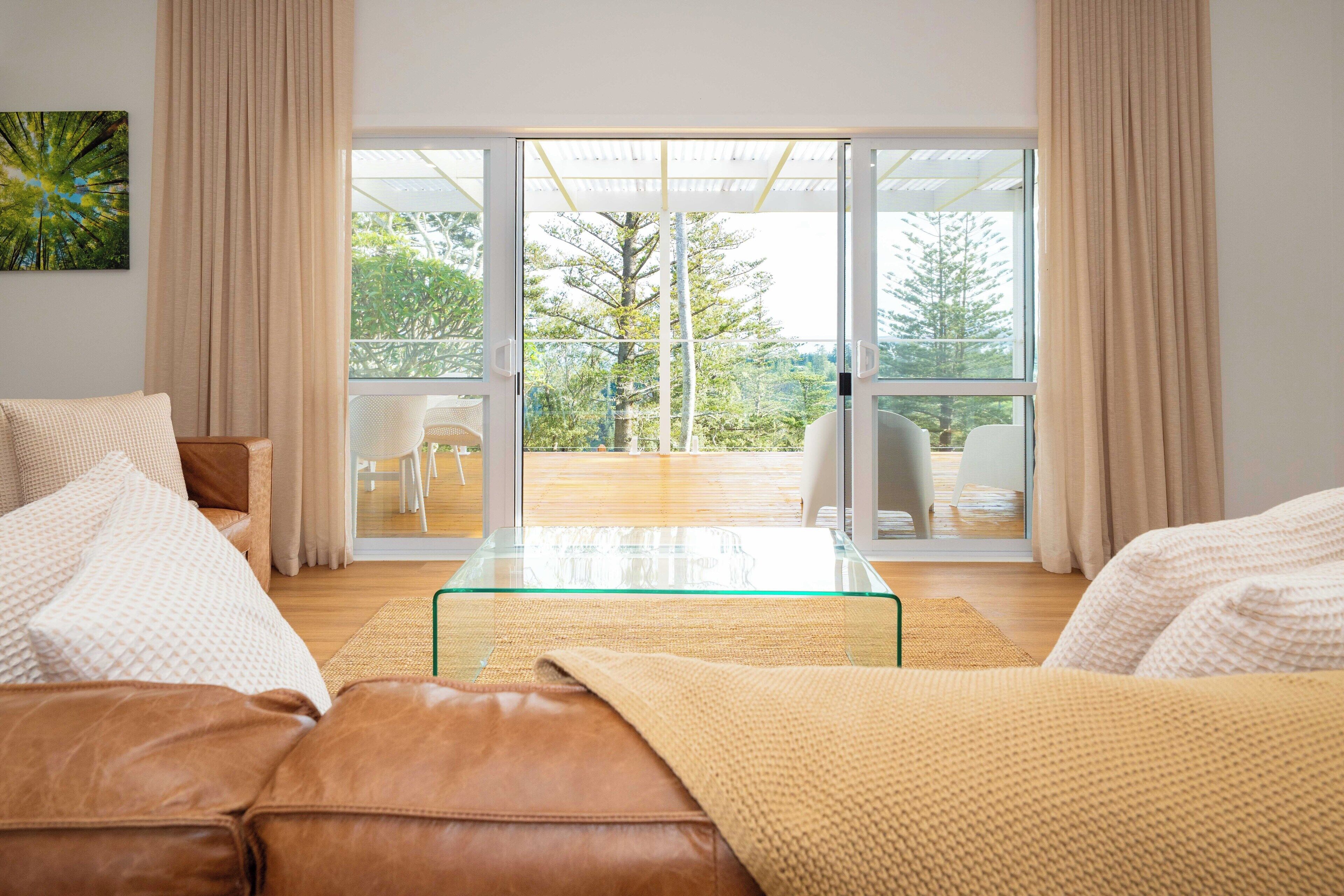 Rise Haven - Premium House, 4 Bedrooms, Kitchen, Partial Ocean View | Living area