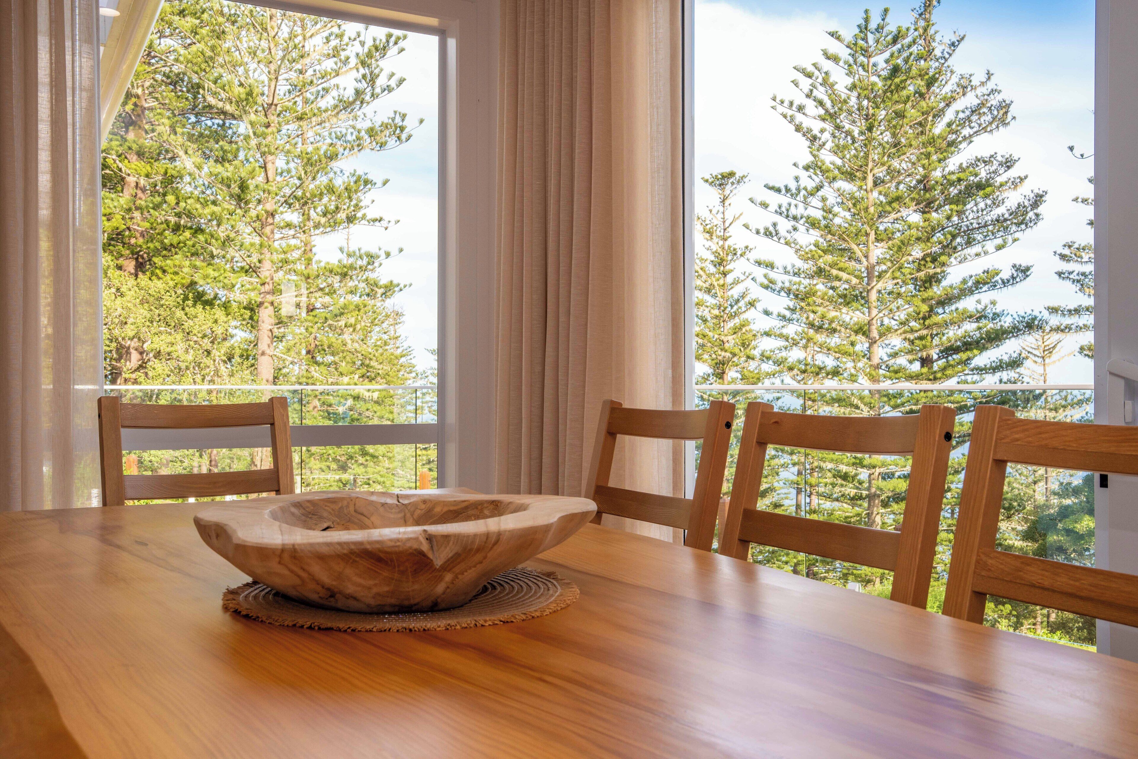 Rise Haven - Premium House, 4 Bedrooms, Kitchen, Partial Ocean View | In-room dining