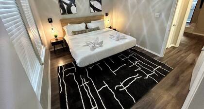 Cozy King Suite Near Austin- Close to Dining, Music & Nightlife