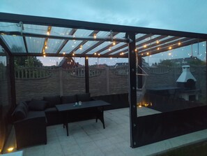 Outdoor dining - Gemütliches Ferienhaus an der Ostsee - Haus Nr. 2 by Interhome (Sarbinowo)