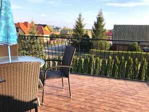 Outdoor dining - Wohnung mit Blick auf das Wasser by Interhome (Sarbinowo)