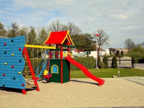 Children’s area - Wohnung mit Blick auf das Wasser by Interhome (Sarbinowo)