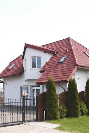 Exterior - Wohnung mit Blick auf das Wasser by Interhome (Sarbinowo)