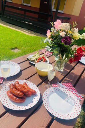 Outdoor dining - Appartements mit einem Wohn-,Ess- und Schlafraum und kleinem Balkon für vier Pe by Interhome (Niechorze)