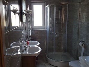 Bathroom - Seefalke by Interhome (Nowe Warpno)