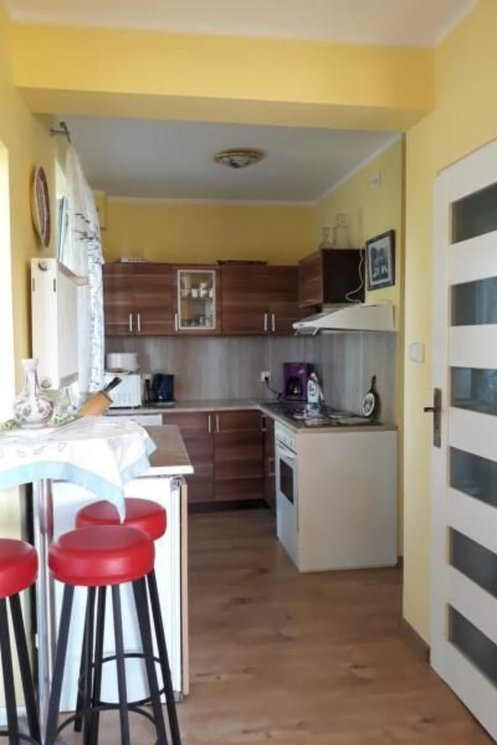 Refrigerador, microondas, horno y lavavajillas 