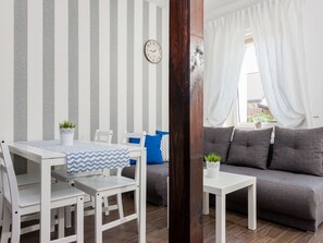 Dining - "Kapitanski" mit Schwimmbad by Interhome (Rewal)