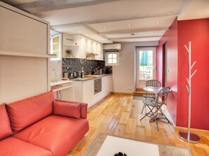 Living area - SCHÖNES STUDIO MIT GARTEN FÜR 2 IM DORF by Interhome (Valbonne)