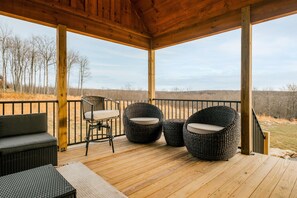 Terrace/patio - Brand New Luxury 7 BR Cabin w Hot Tub, Game Room (McHenry)