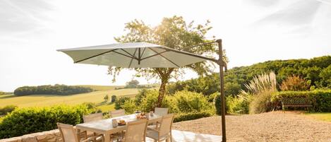 屋外ダイニングエリア