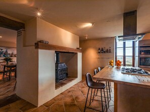 Dining - Haus Kalia. Swimmingpool, Sommerküche, Video-Lounge und Fitnessraum by Interhome (Puygaillard de Lomagne)