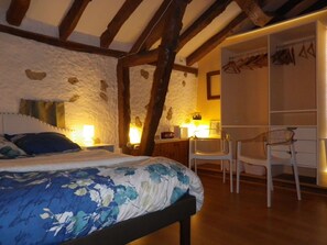6 Schlafzimmer, Internetzugang