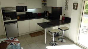 Frigorifero, microonde, forno, lavastoviglie