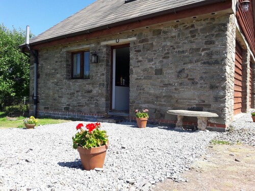 Haus in Crickadarn mit Parkplatz und Bergblick by Interhome