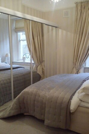 1 bedroom, Internet - in einer Villa mit herrlichem Garten und Katze by Interhome (London)