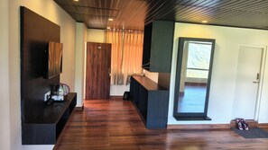 مساحة عمل للكمبيوتر المحمول وواي فاي مجانًا