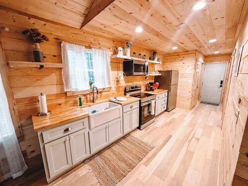 A Charming Cottage Retreat Just Far Enough Away