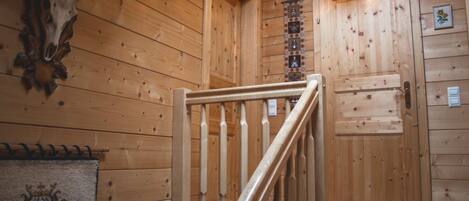 المنشأة من الداخل