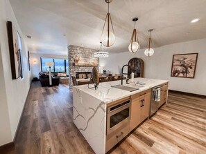 Interior - 4 Bd / 4 Bth | Luxury Condo | Hot Tub | Sleeps 10 (Whitefish)